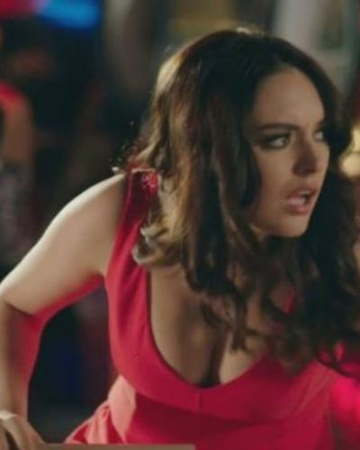 Ezgi Mola seksi ifşa fotoğrafı 21