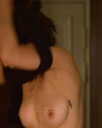 Gizem Erdogan seksi ifşa fotoğrafı 21 — Love & Anarchy (2020)