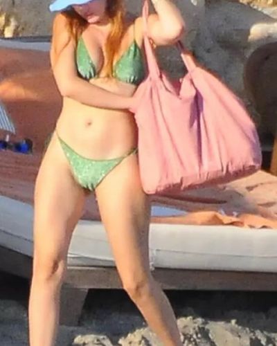 Gizem Karaca seksi ifşa fotoğrafı 100