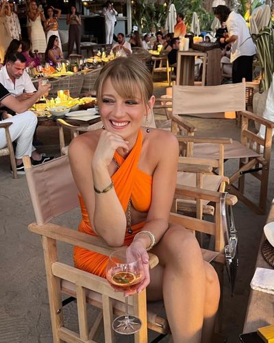 Gizem Karaca seksi ifşa fotoğrafı 109
