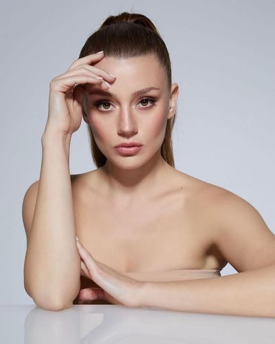 Gizem Karaca seksi ifşa fotoğrafı 110