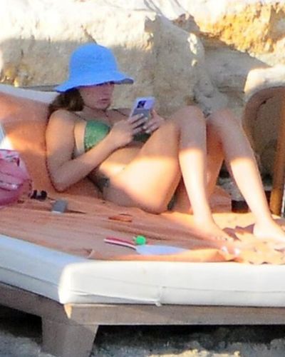 Gizem Karaca seksi ifşa fotoğrafı 129