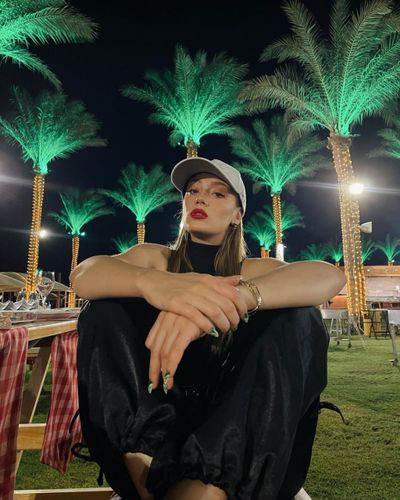 Gizem Karaca seksi ifşa fotoğrafı 137