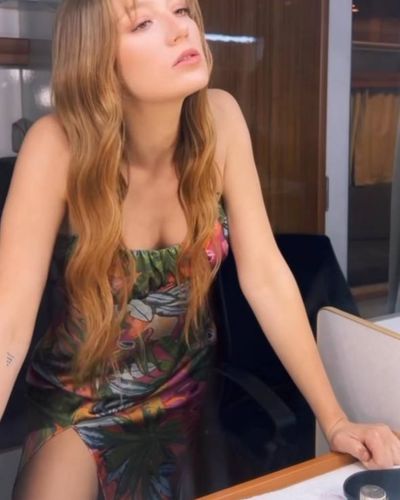 Gizem Karaca seksi ifşa fotoğrafı 138