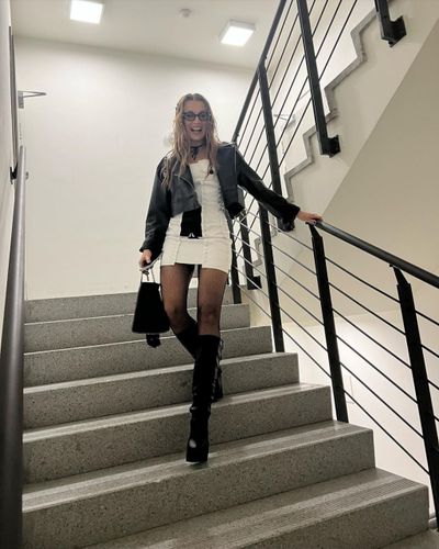 Gizem Karaca seksi ifşa fotoğrafı 148