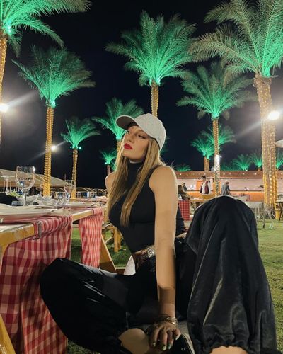 Gizem Karaca seksi ifşa fotoğrafı 211
