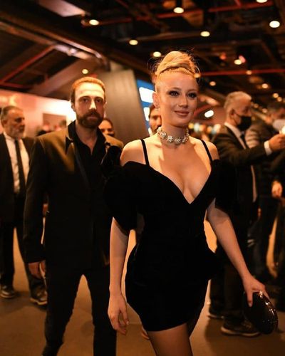 Gizem Karaca seksi ifşa fotoğrafı 260