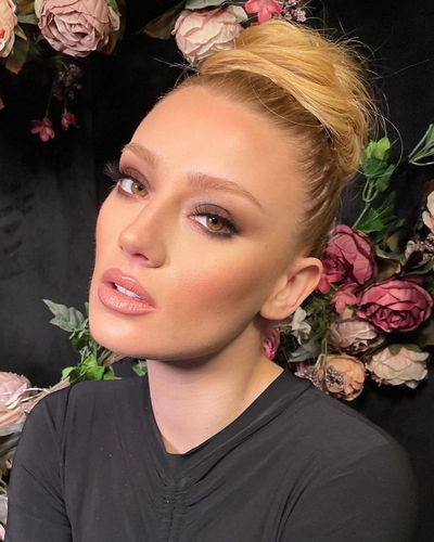 Gizem Karaca seksi ifşa fotoğrafı 271