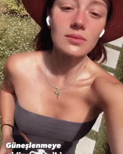 Gizem Karaca seksi ifşa fotoğrafı 305