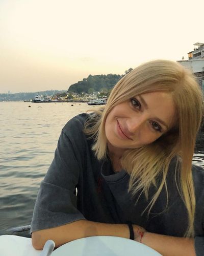 Gizem Karaca seksi ifşa fotoğrafı 306