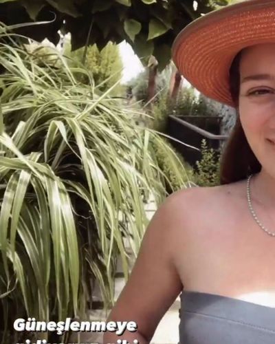 Gizem Karaca seksi ifşa fotoğrafı 315