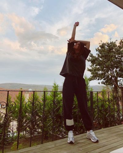 Gizem Karaca seksi ifşa fotoğrafı 333