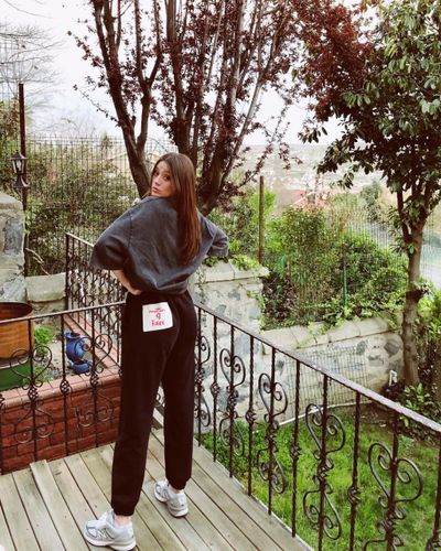 Gizem Karaca seksi ifşa fotoğrafı 334
