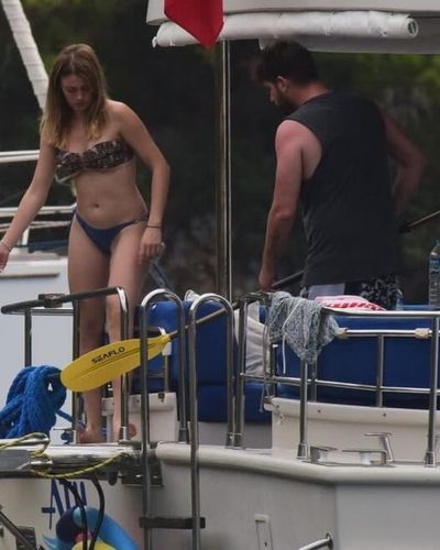 Gizem Karaca seksi ifşa fotoğrafı 393