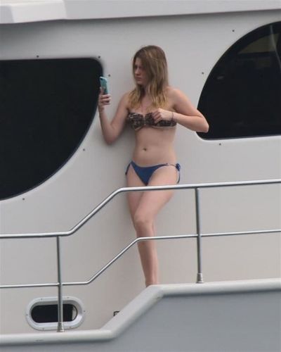 Gizem Karaca seksi ifşa fotoğrafı 404