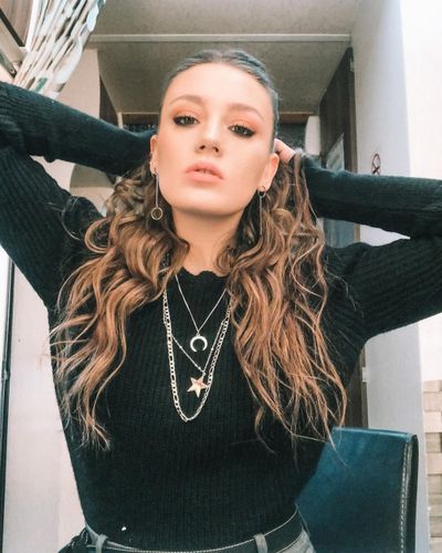 Gizem Karaca seksi ifşa fotoğrafı 425