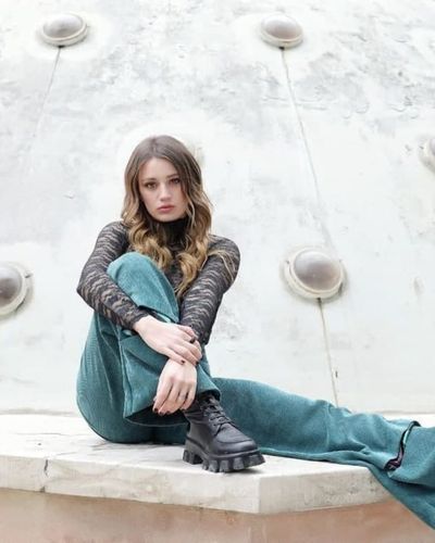 Gizem Karaca seksi ifşa fotoğrafı 427
