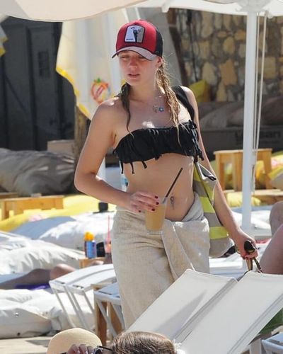 Gizem Karaca seksi ifşa fotoğrafı 432