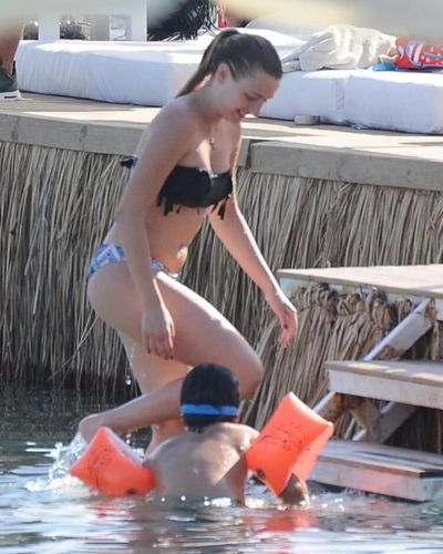 Gizem Karaca seksi ifşa fotoğrafı 435