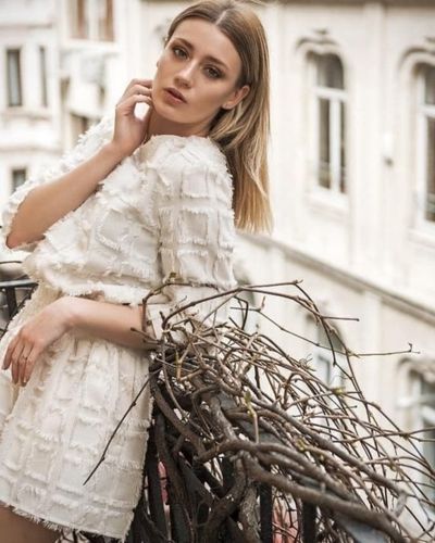 Gizem Karaca seksi ifşa fotoğrafı 478