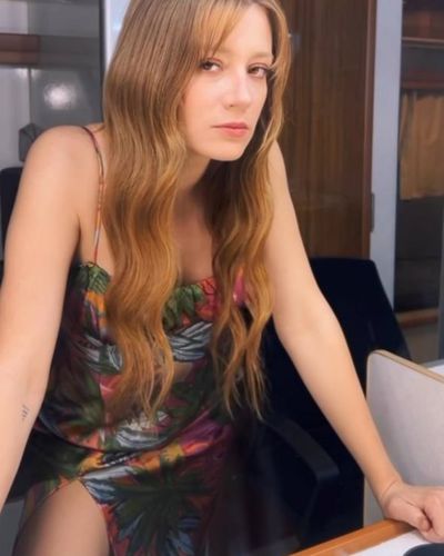 Gizem Karaca seksi ifşa fotoğrafı 49