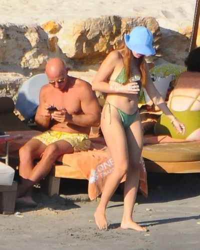 Gizem Karaca seksi ifşa fotoğrafı 59