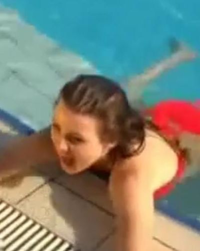 Gizem Karaca seksi ifşa fotoğrafı 11 — Gizem Karaca Sexy Bikini (2022)