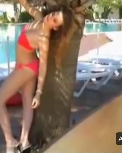 Gizem Karaca seksi ifşa fotoğrafı 14 — Gizem Karaca Sexy Bikini (2022)
