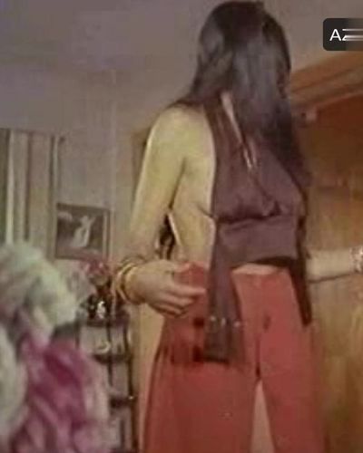 Gönül Eren seksi ifşa fotoğrafı 9 — Horoz Gibi Maşallah (1975)