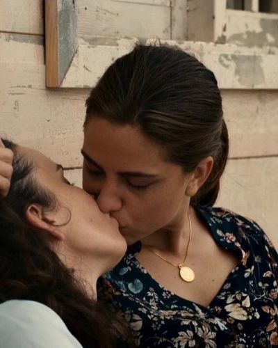 Gülce Oral seksi ifşa fotoğrafı 11 — Mordkommission Istanbul (2008)