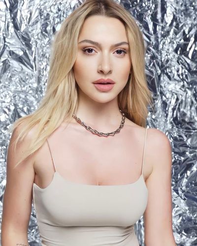 Hadise seksi ifşa fotoğrafı 1136
