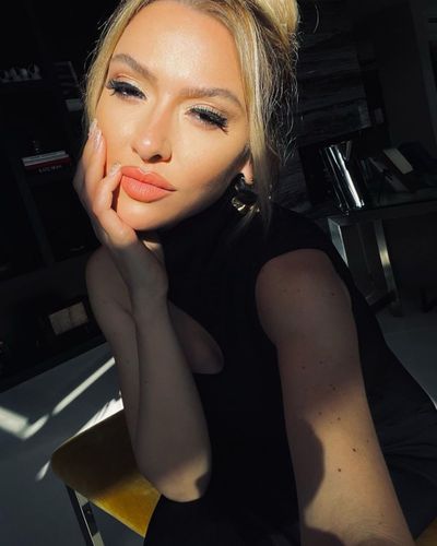Hadise seksi ifşa fotoğrafı 909