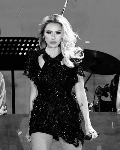 Hadise seksi ifşa fotoğrafı 941