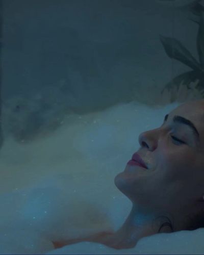 Hafsanur Sancaktutan seksi ifşa fotoğrafı 1 — Ya Çok Seversen (2023)