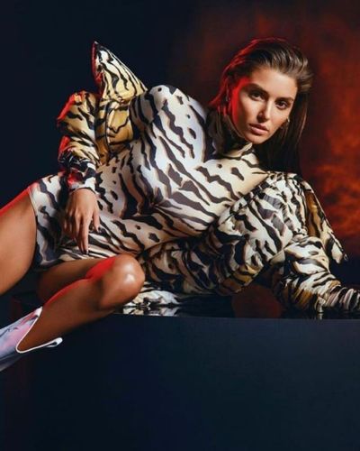 Hande Ercel seksi ifşa fotoğrafı 1165