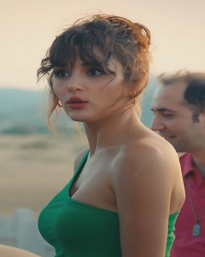 Hande Ercel seksi ifşa fotoğrafı 1376