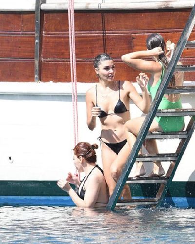 Hande Ercel seksi ifşa fotoğrafı 1380