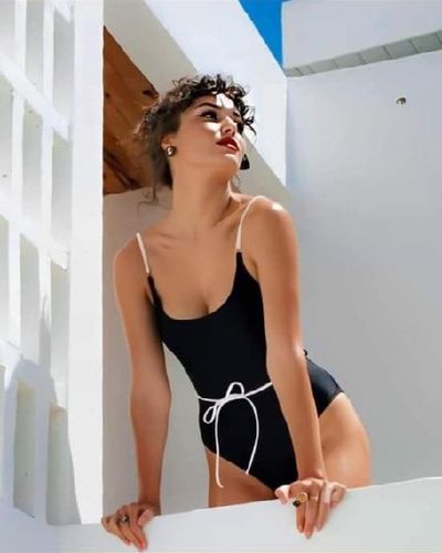 Hande Ercel seksi ifşa fotoğrafı 1389