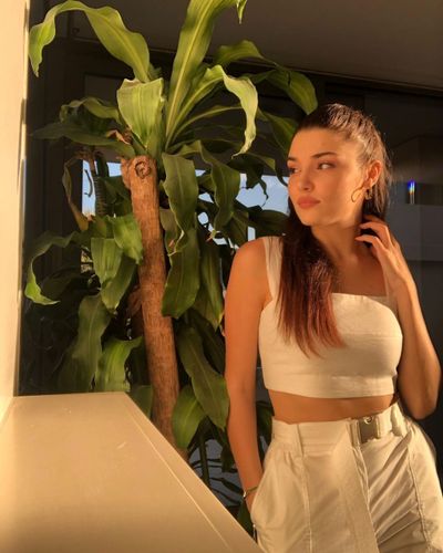 Hande Ercel seksi ifşa fotoğrafı 1489