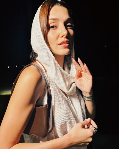 Hande Ercel seksi ifşa fotoğrafı 188