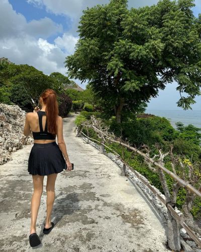 Hande Ercel seksi ifşa fotoğrafı 409