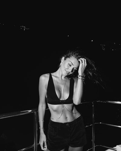 Hande Ercel seksi ifşa fotoğrafı 435
