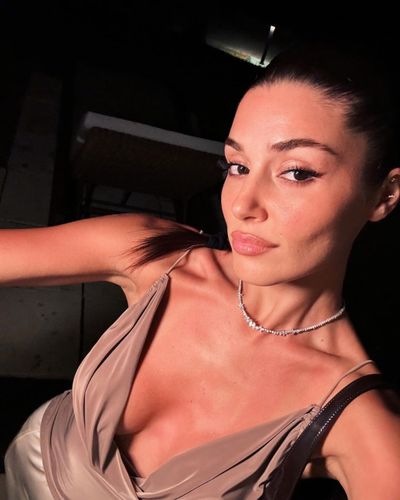 Hande Ercel seksi ifşa fotoğrafı 450