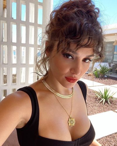 Hande Ercel seksi ifşa fotoğrafı 840