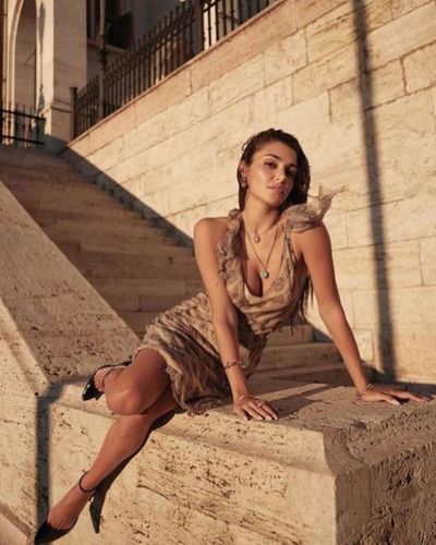 Hande Ercel seksi ifşa fotoğrafı 952