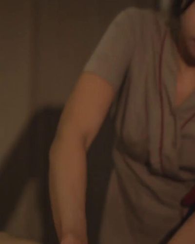 Hande Ercel seksi ifşa fotoğrafı 29 — Love Is In The Air (2020)