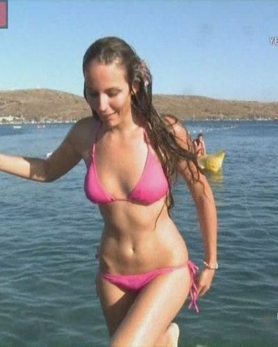 Hande Sarıoğlu seksi ifşa fotoğrafı 127