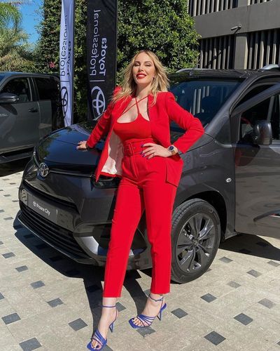 Hande Sarıoğlu seksi ifşa fotoğrafı 33