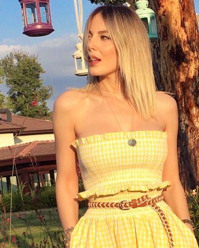 Hande Sarıoğlu seksi ifşa fotoğrafı 85
