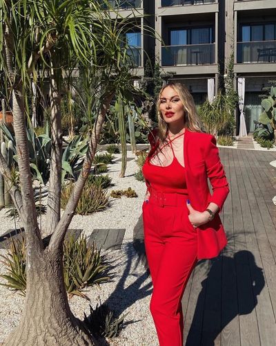Hande Sarıoğlu seksi ifşa fotoğrafı 97